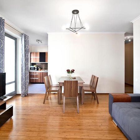 2 Bedrooms Bukowinska P&O Serviced Apartments Warschau Exterior foto