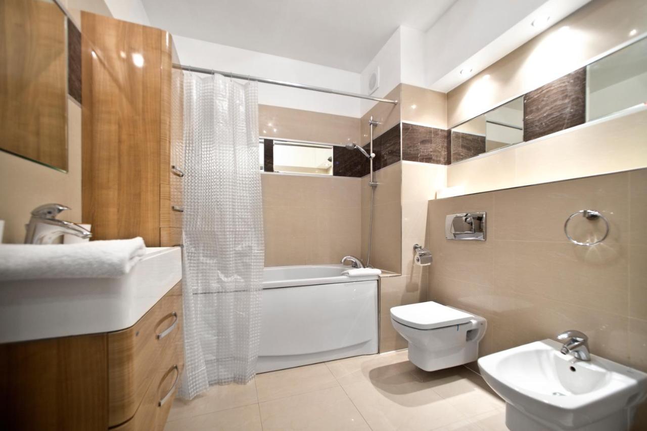 2 Bedrooms Bukowinska P&O Serviced Apartments Warschau Exterior foto